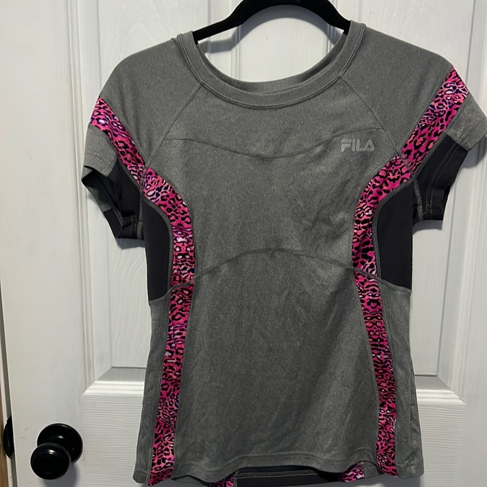 3/$20 Fila medium shirt